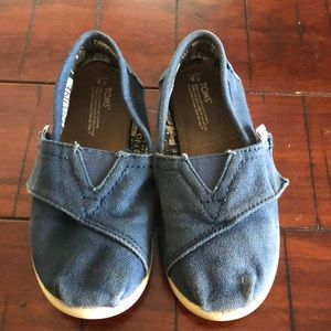 Toms Size T9 in good condition